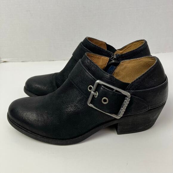 Sofft Shoes - Sofft Sz 8 Alvie Black Leather Ankle Booties Large Buckle Western 90s Grunge